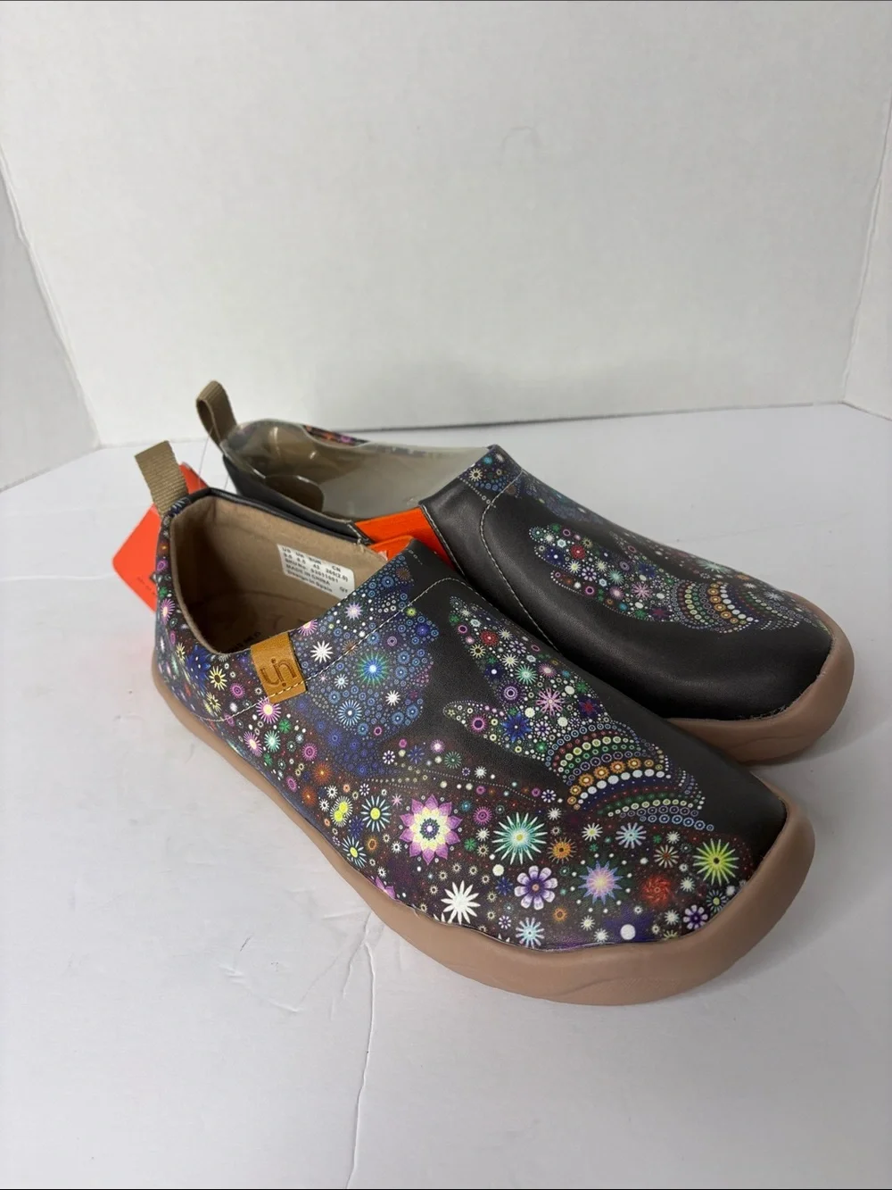 NWT UIN Pray for Goodness Slip On
